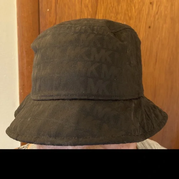 Michael Kors Black Monogram Bucket Hat Bucket Michael Kors Toque Gorro De Pescador Michael Kors  main image 3